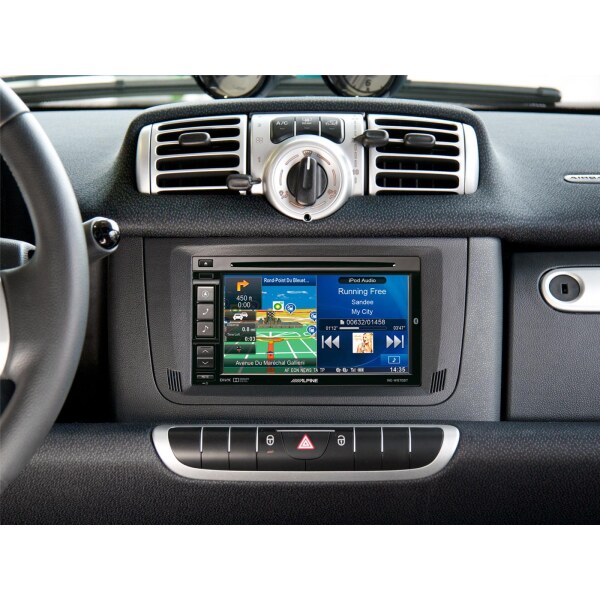 1-DIN / Doppel-DIN Radioblende für SMART 451 fortwo Facelift ab 09/2010 mit OEM-Navigation / Basic