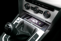 Inbay VW Passat (B8) bis 2019 / VW Arteon Qi Induktionsladestation Ablage Mittelkonsole Wireless Car Charger 10 Watt